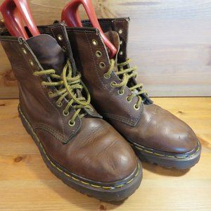 Vintage Doc Marten made in England 1460 8- eye boots Size 6